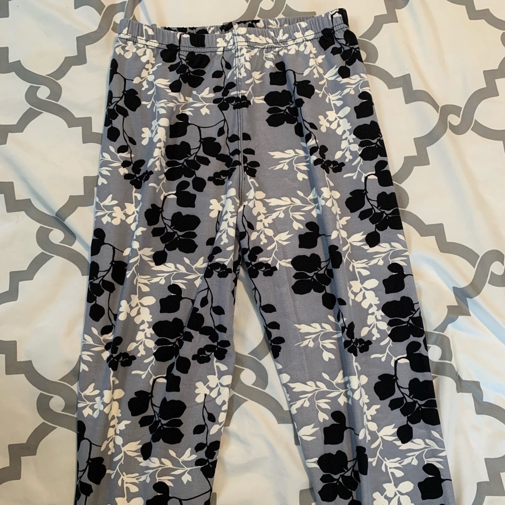 ☀️4/$20 New LuLaRoe Leggings Women’s One Size